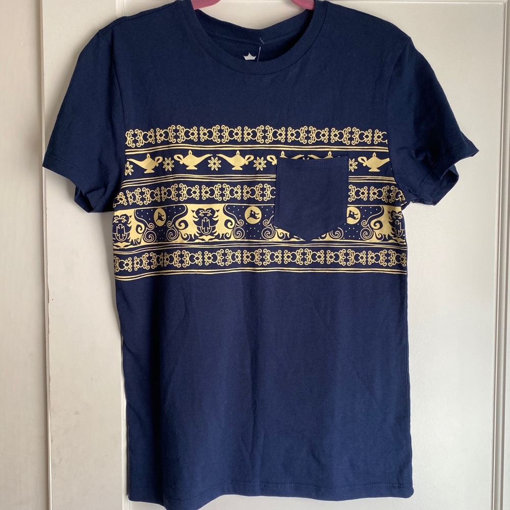 Disney Aladdin t-shirt XS NWT magic lamp blue